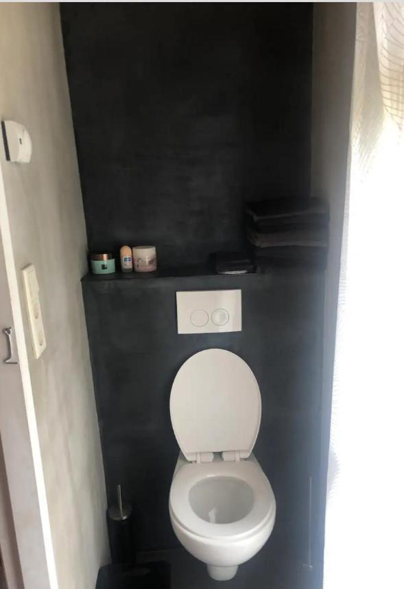 ユトレヒトTiny House For 2 With Private Gardenアパートメント エクステリア 写真